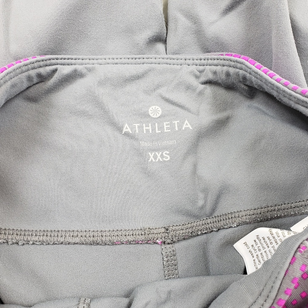 Athleta Grid Geometric Pattern Capris - Picture 4 of 6